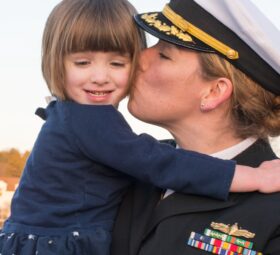 Heroes Among Us: “Be open to the potential in people”, With Lesley Lykins of CXPA